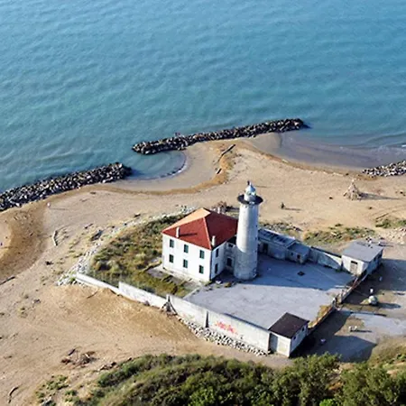 아파트 In 24443 *